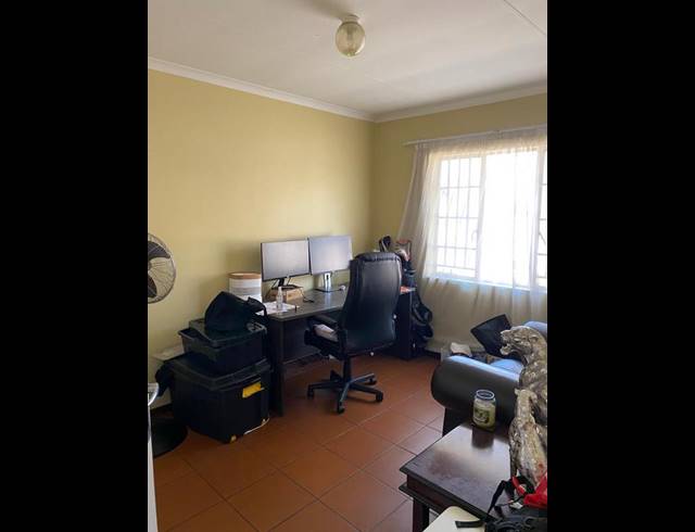 2 BEDROOM TOWNHOUSE FOR SALE IN HIGHVELD